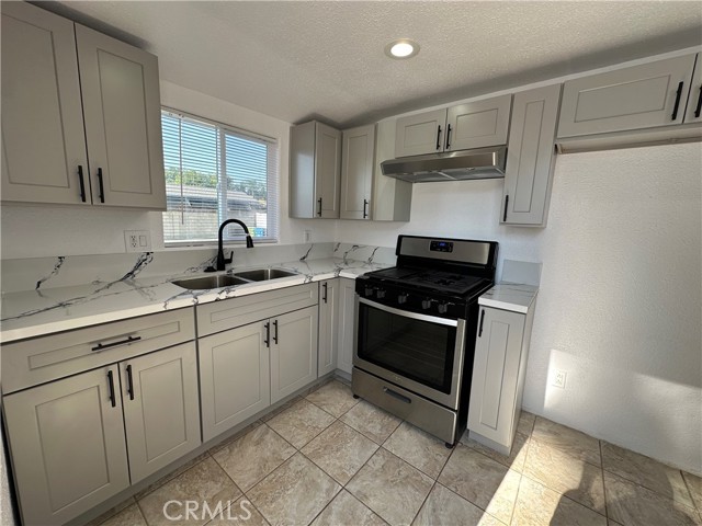 16018 Nordhoff Street, North Hills CA: https://media.crmls.org/medias/fd47306d-9b30-47a3-8d34-8bdbdb08ea08.jpg