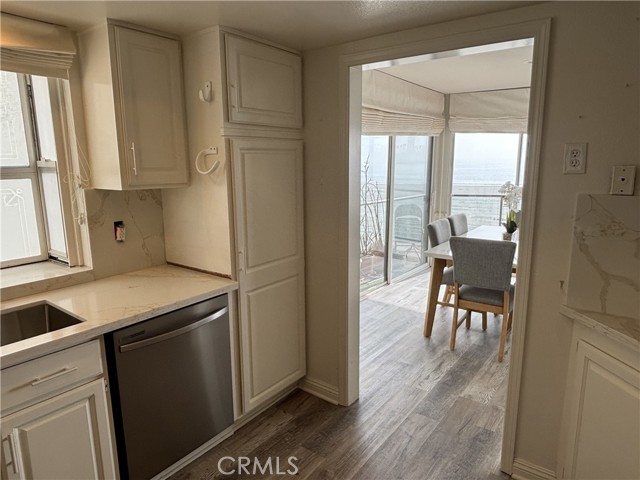 Detail Gallery Image 17 of 38 For 1230 E Ocean #303,  Long Beach,  CA 90802 - 2 Beds | 2 Baths