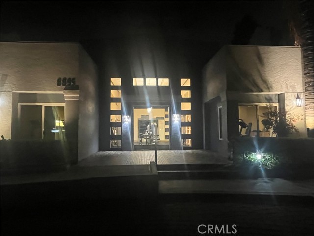 8889 Caminito Plaza Centro, San Diego CA: https://media.crmls.org/medias/fd481ebb-838c-4217-8b60-ef4f91344a60.jpg