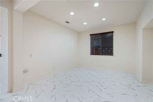 Detail Gallery Image 7 of 56 For 34541 Morris St, Beaumont,  CA 92223 - 4 Beds | 2/1 Baths