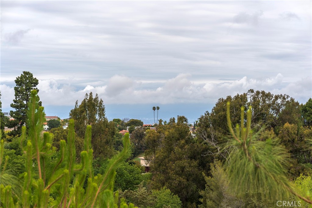 https://media.crmls.org/medias/fd48bf98-8b7c-4709-976d-7bd076e9e3b9.jpg?preset=X-Large