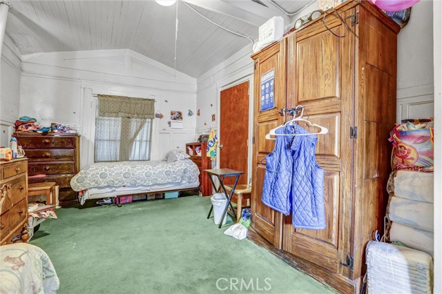 1470 W Adams Boulevard, Los Angeles CA: https://media.crmls.org/medias/fd4a278b-6da1-4d35-b9c8-70500c071f53.jpg