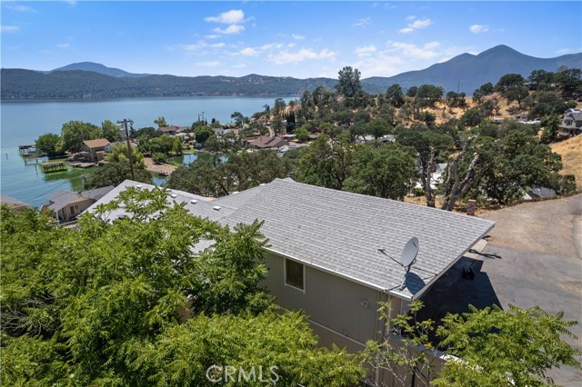 13041 San Joaquin Avenue, Clearlake CA: https://media.crmls.org/medias/fd4a3dbc-21cc-43ab-a732-382d68701f52.jpg
