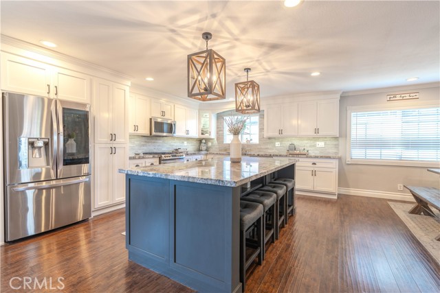 Image 9 of 43 For 4611 Myra  