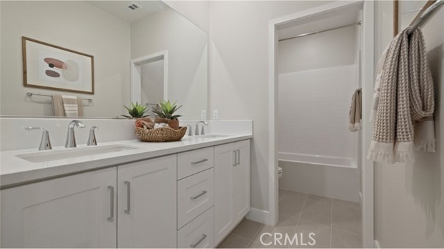 Detail Gallery Image 18 of 43 For 213 Westdale, Irvine,  CA 92618 - 5 Beds | 4/1 Baths