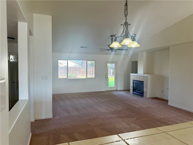 Detail Gallery Image 5 of 19 For 10918 Thunder Falls Ave, Bakersfield,  CA 93312 - 3 Beds | 2 Baths
