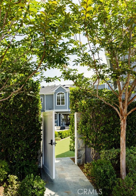 Detail Gallery Image 51 of 69 For 125 Kings Pl, Newport Beach,  CA 92663 - 5 Beds | 6/1 Baths
