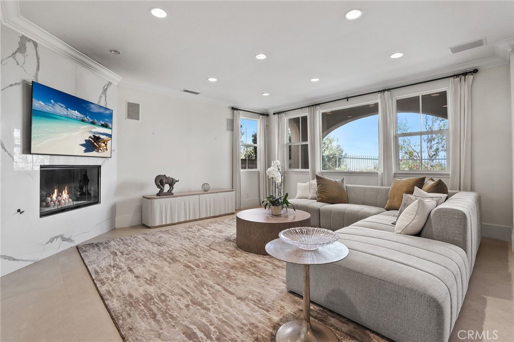 MLS #OC25222504 image #15