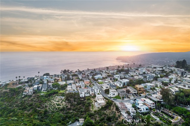 Detail Gallery Image 38 of 49 For 992 Noria St, Laguna Beach,  CA 92651 - 3 Beds | 2/1 Baths