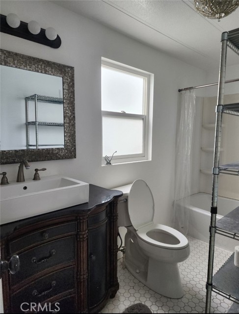 Detail Gallery Image 8 of 13 For 21851 Newland #127,  Huntington Beach,  CA 92646 - 4 Beds | 2 Baths