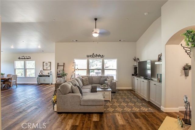 Detail Gallery Image 11 of 58 For 29200 Acorn Ct, Coarsegold,  CA 93614 - 4 Beds | 3 Baths