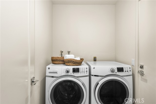 11 Thunder Trail, Irvine CA: https://media.crmls.org/medias/fd4e6a95-8943-412a-a9d9-5bddb87042ac.jpg