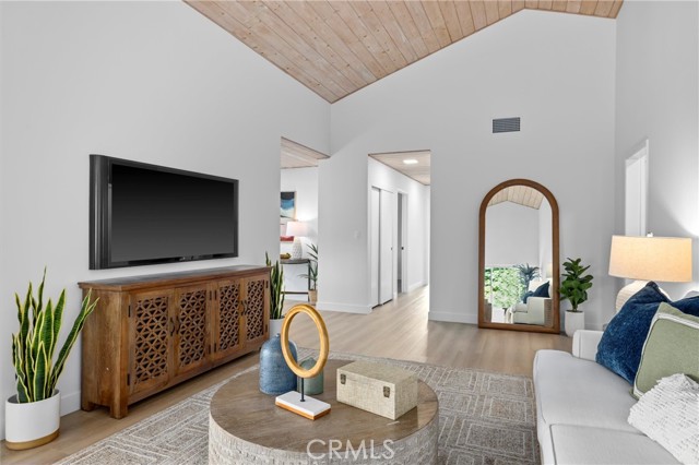 6808 Kings Harbor Drive, Rancho Palos Verdes CA: https://media.crmls.org/medias/fd4e7bff-0306-47d9-8a09-55b4f62d543b.jpg