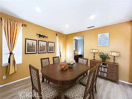 Detail Gallery Image 5 of 42 For 17231 Greentree Dr, Riverside,  CA 92503 - 5 Beds | 4 Baths