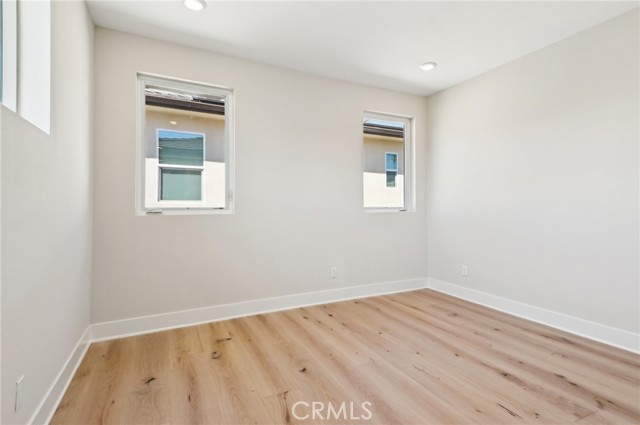 56 Chasma, Irvine CA: https://media.crmls.org/medias/fd4ed036-2827-432d-aa7e-d94d5dfdf989.jpg