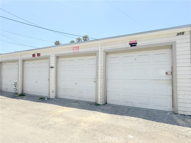 305 Orchid Lane, Pomona CA: https://media.crmls.org/medias/fd4f4a97-51f9-47c7-afa8-eb681ea035f6.jpg