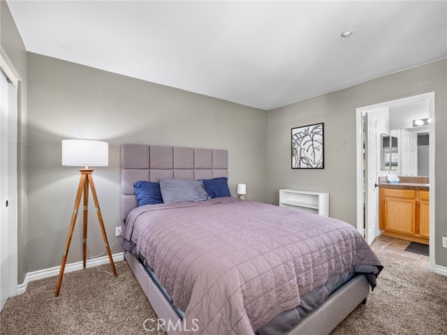 Detail Gallery Image 10 of 31 For 13300 Spring Valley #C,  Victorville,  CA 92395 - 2 Beds | 2 Baths
