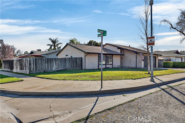 Detail Gallery Image 4 of 55 For 892 Amador Ct, Merced,  CA 95340 - 4 Beds | 2 Baths