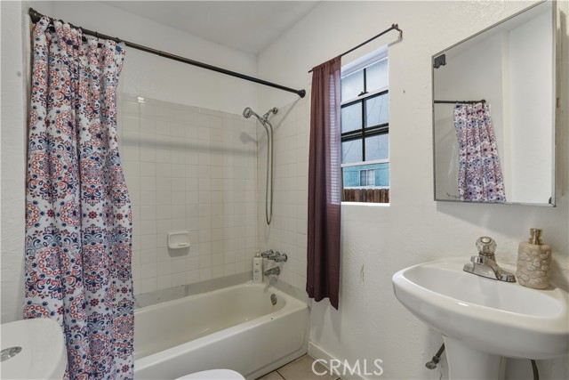 Detail Gallery Image 11 of 24 For 1341 N Fries, Wilmington,  CA 90744 - – Beds | – Baths