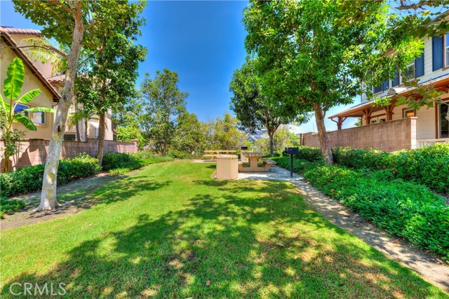 17 Danbury, Ladera Ranch CA: https://media.crmls.org/medias/fd51b0c1-e8f0-418a-b351-015b85de6af4.jpg