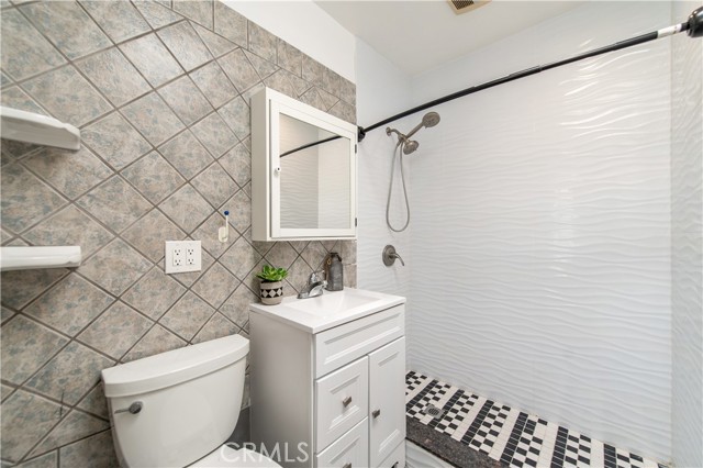 Detail Gallery Image 25 of 42 For 8420 E Hermosa Dr, San Gabriel,  CA 91775 - 3 Beds | 2 Baths