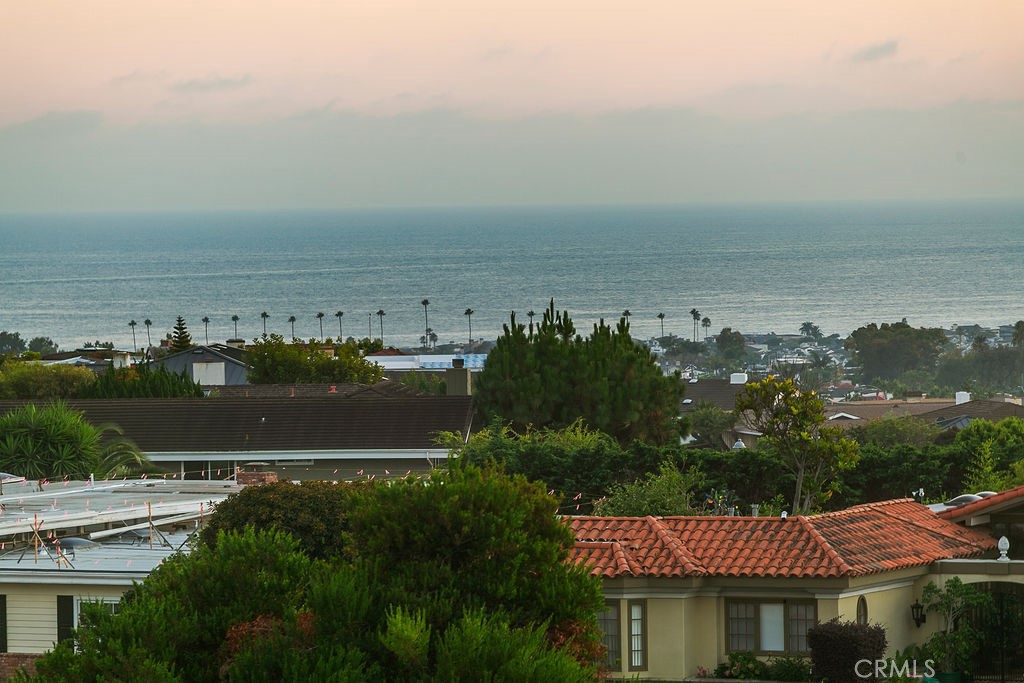 https://media.crmls.org/medias/fd5251ca-7de2-407f-98bc-5ae3e50a5071.jpg?preset=X-Large
