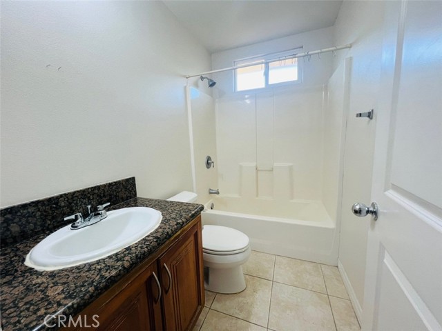 Detail Gallery Image 14 of 22 For 11966 Knoefler Dr, Riverside,  CA 92505 - 4 Beds | 2 Baths