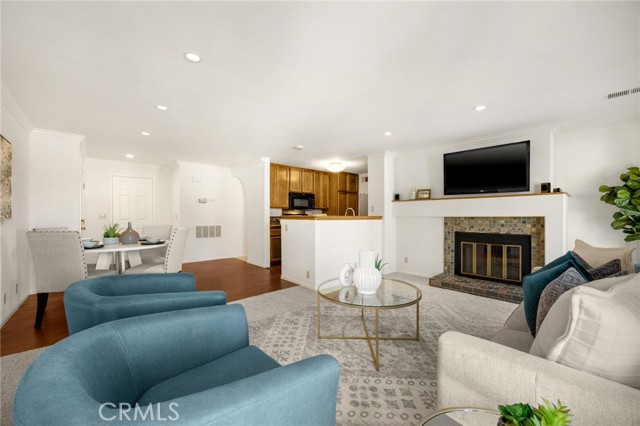 Detail Gallery Image 5 of 31 For 13575 Murphy Hill Dr, Whittier,  CA 90601 - 2 Beds | 2 Baths