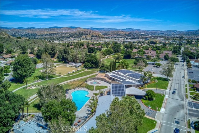 Detail Gallery Image 18 of 34 For 19380 Anzel Cir, Newhall,  CA 91321 - 2 Beds | 2 Baths