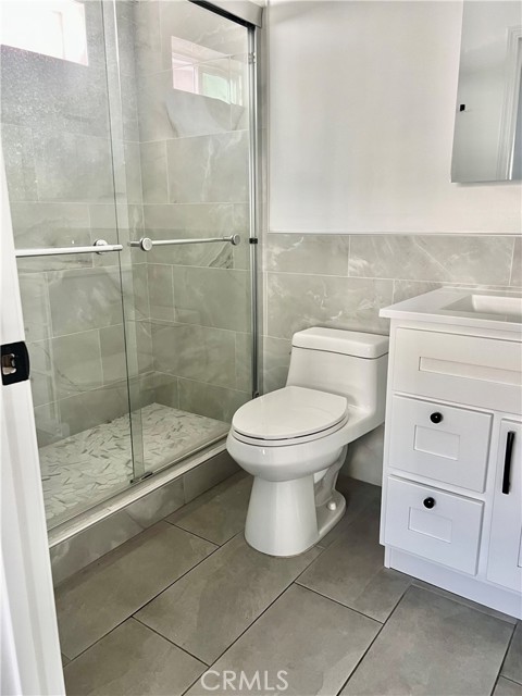 Detail Gallery Image 9 of 14 For 1040 Ruberta Ave a,  Glendale,  CA 91201 - 2 Beds | 2 Baths