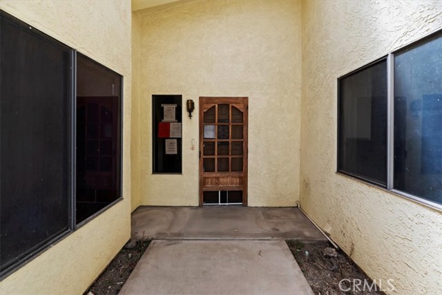 12690 Augusta Way, Victorville CA: https://media.crmls.org/medias/fd556d46-852c-4a35-af98-e7fc83e1e6b8.jpg