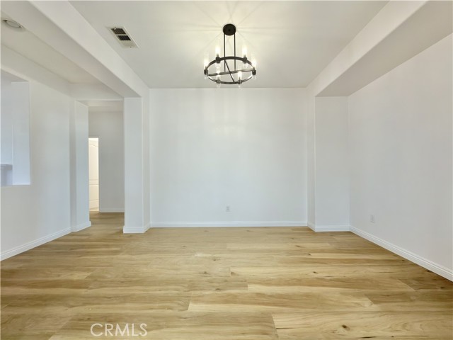 Detail Gallery Image 7 of 27 For 34619 Chinaberry, Winchester,  CA 92596 - 5 Beds | 3 Baths