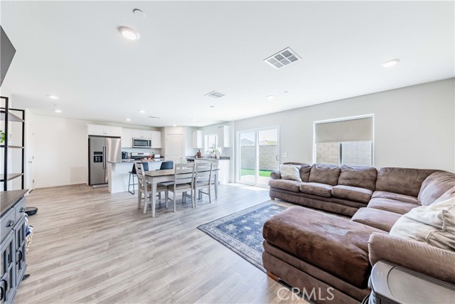 Detail Gallery Image 8 of 37 For 30779 Le Baron Ct, Winchester,  CA 92596 - 4 Beds | 2/1 Baths