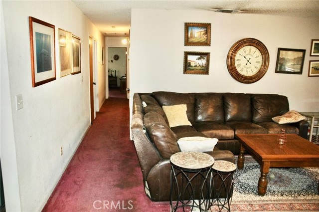 30717 Seminole Drive, Coarsegold CA: https://media.crmls.org/medias/fd576fbb-e2af-4ab9-847e-2490c837b0ea.jpg