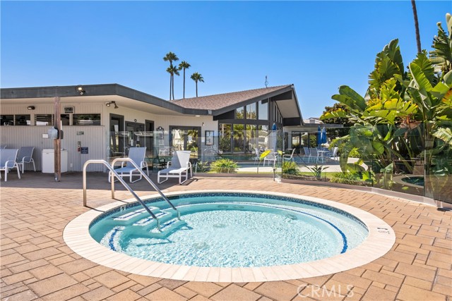 103 Yorktown, Newport Beach CA: https://media.crmls.org/medias/fd5801d4-3bd1-4cfa-b2a3-7a79f774a93b.jpg
