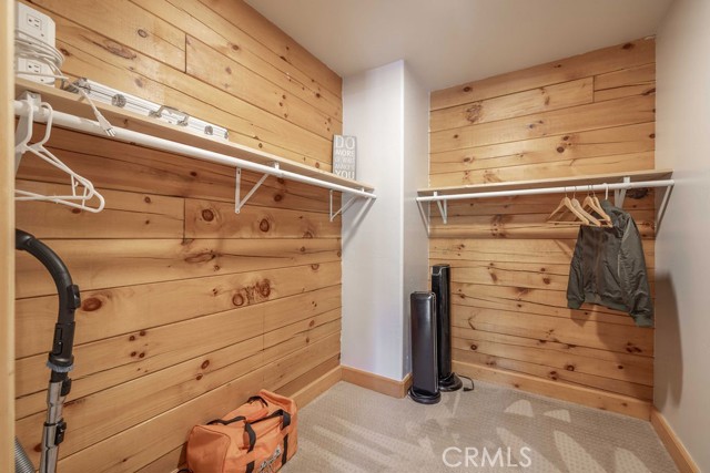 893 Silver Tip Drive, Big Bear CA: https://media.crmls.org/medias/fd585687-1e91-4c5b-b130-75248a1868c5.jpg