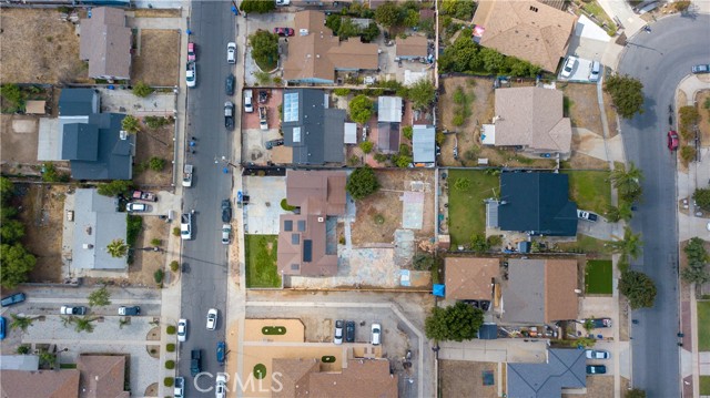 17196 Barbee St., Fontana CA: https://media.crmls.org/medias/fd592780-fd4c-46bf-993a-b4d66a89bd3e.jpg