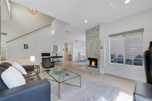 939 Blue Mountain, Westlake Village CA: https://media.crmls.org/medias/fd594142-49d9-4464-a9f8-ccc268a7a447.jpg