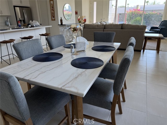 Detail Gallery Image 17 of 33 For 3345 Ambassador Dr, Palm Springs,  CA 92262 - 3 Beds | 2/1 Baths