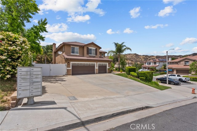 30463 Vineyard Lane, Castaic CA: https://media.crmls.org/medias/fd5aabcc-345f-49d2-9190-75a5eda3a01f.jpg