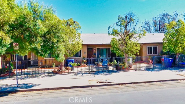 6944 Radford Avenue, North Hollywood CA: https://media.crmls.org/medias/fd5b31c8-38ee-4d33-9d76-a1a9123efb8b.jpg