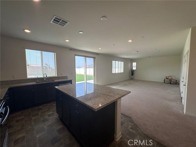6598 Smith Rock Court, Jurupa Valley CA: https://media.crmls.org/medias/fd5b60ce-c20b-4365-b8fe-ac3067291ba0.jpg