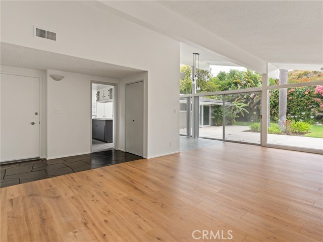 Detail Gallery Image 4 of 26 For 2640 via Anacapa, Palos Verdes Estates,  CA 90274 - 4 Beds | 2 Baths