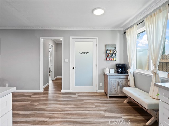 896 Moffatt Circle, Simi Valley CA: https://media.crmls.org/medias/fd5d1d71-e28d-47cf-bc64-810c7c41467e.jpg