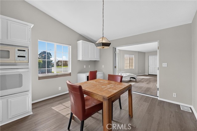 3530 Damien Avenue, 40 photo 23