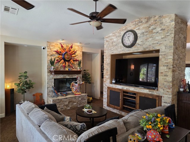 Detail Gallery Image 9 of 47 For 42036 Desert Sage Ave, Lancaster,  CA 93536 - 5 Beds | 3 Baths