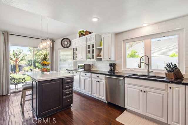 Detail Gallery Image 8 of 40 For 43650 Buckeye Rd, Temecula,  CA 92592 - 4 Beds | 2/1 Baths