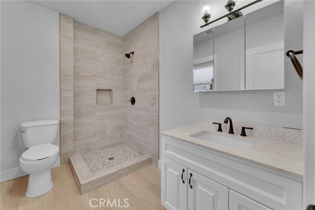 225 N Avenue 57, Los Angeles CA: https://media.crmls.org/medias/fd5d8bf7-18b9-4487-a2e2-2f8001af1883.jpg
