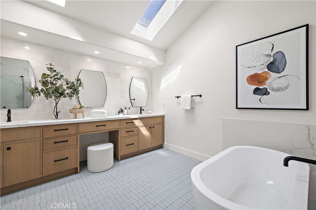 MLS #OC26133209 image #21