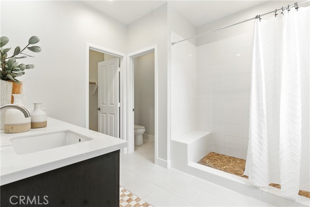 Image 6 of 42 For 28 Sembrio Street